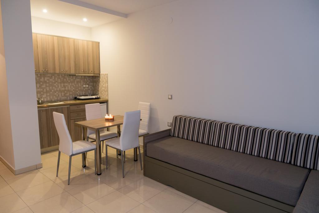 Adonis Apartments Paralia Katerinis Exterior photo